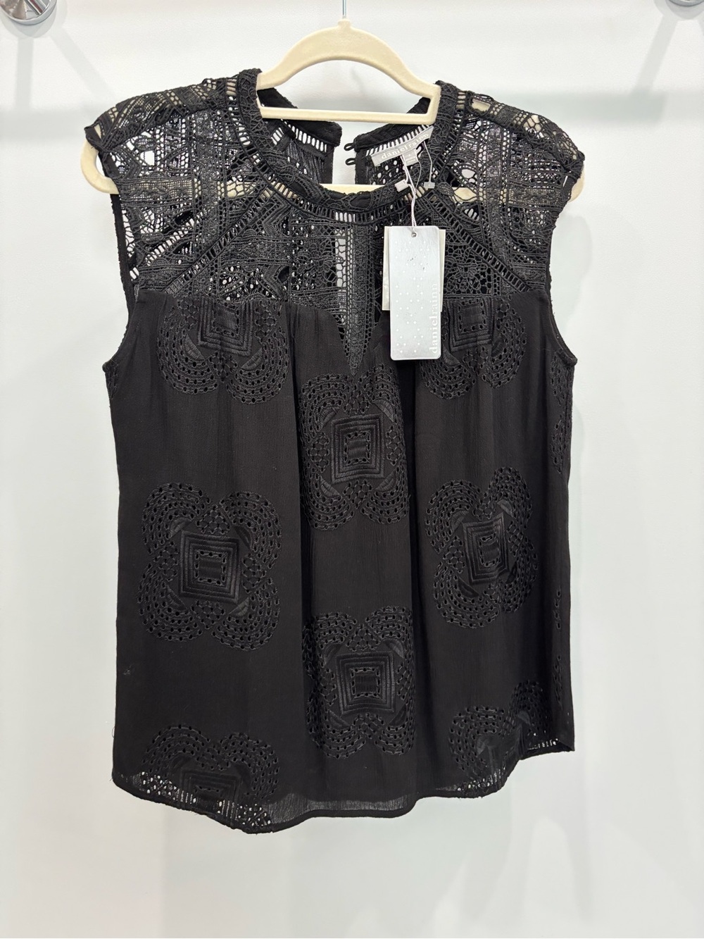 Daniel Rainn Black Sleeveless Lace Yoke Eyelet Camisole